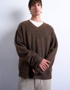 Oversized fit v neck jumper in brown