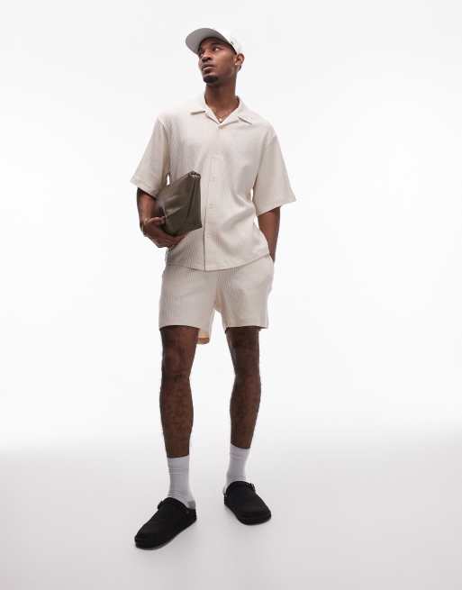 Topman oversized fit waffle shorts in stone, 2 of 5