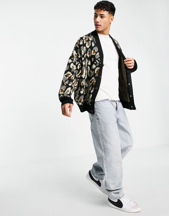 https://images.asos-media.com/products/topman-oversized-knitted-abstract-print-cardigan/201506758-4?$n_550w$&wid=550&fit=constrain