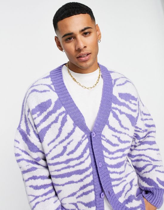 https://images.asos-media.com/products/topman-oversized-knitted-cardigan-in-zebra-print/201507533-3?$n_550w$&wid=550&fit=constrain