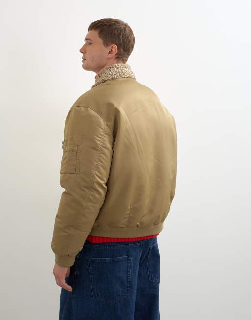 Topman oversized nylon bomberjakke med krave i imiteret lammeskind i beige, 4 af 5