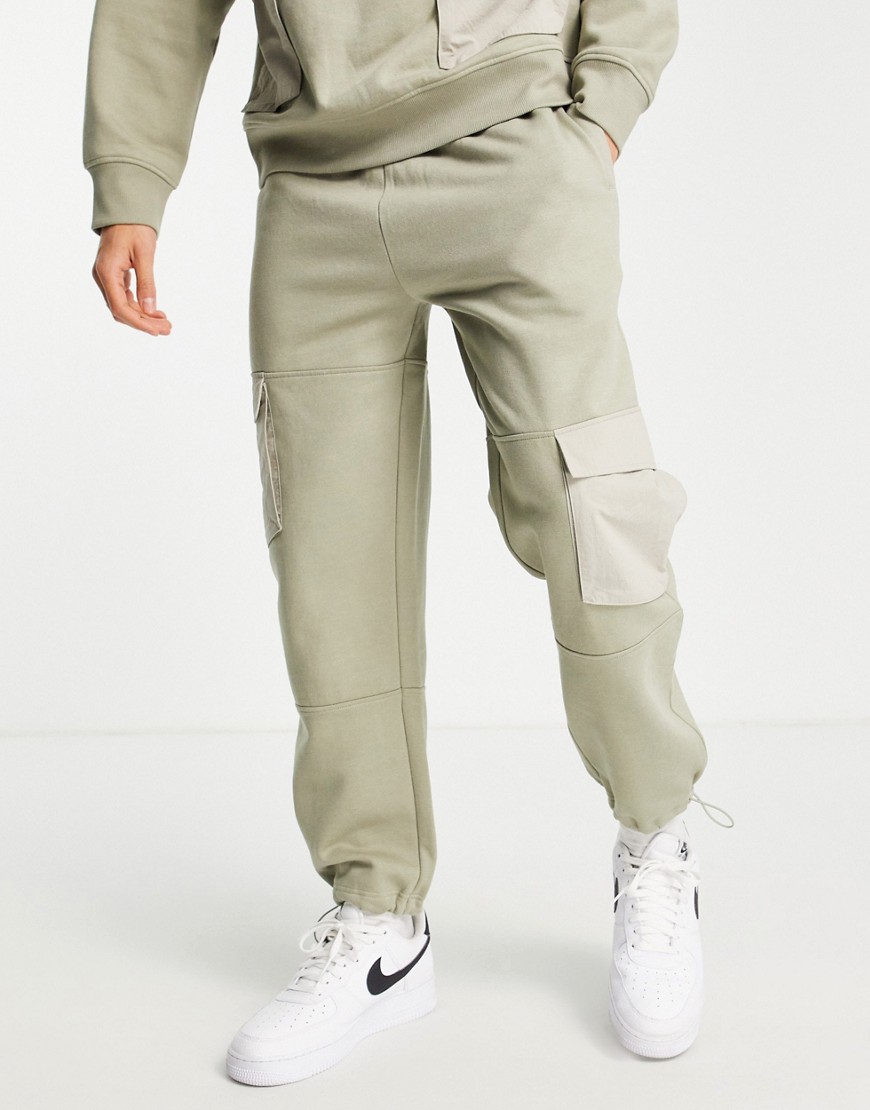 Topman oversized nylon pocket cargo sweatpants in green - part of a set-Gray