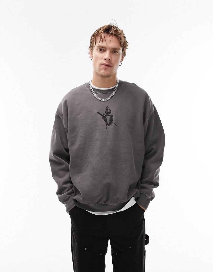 oversized sweatshirt with sacred heart embroidery in washed black
