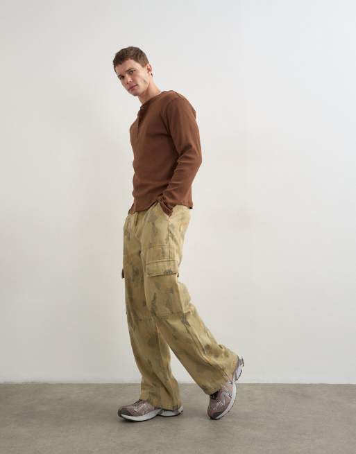 Topman baggy fit twill camo print trousers and oversized fit twill camo print bomber jacket with cord collar in khaki, 3 di 3