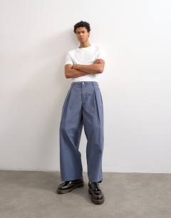 Pleated balloon canvas trouser with seam detail in blue