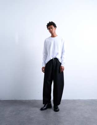 Topman Pleated Barrel Jeans In Black