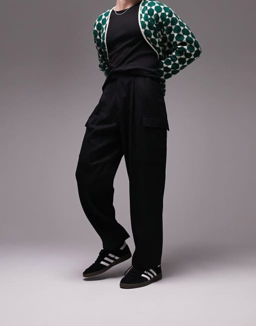 Topman – Plissierte Cargohose aus Wollmix in Schwarz mit weitem Schnitt