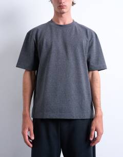 Model wearing Premium cropped fit t-shirt in charcoal marl