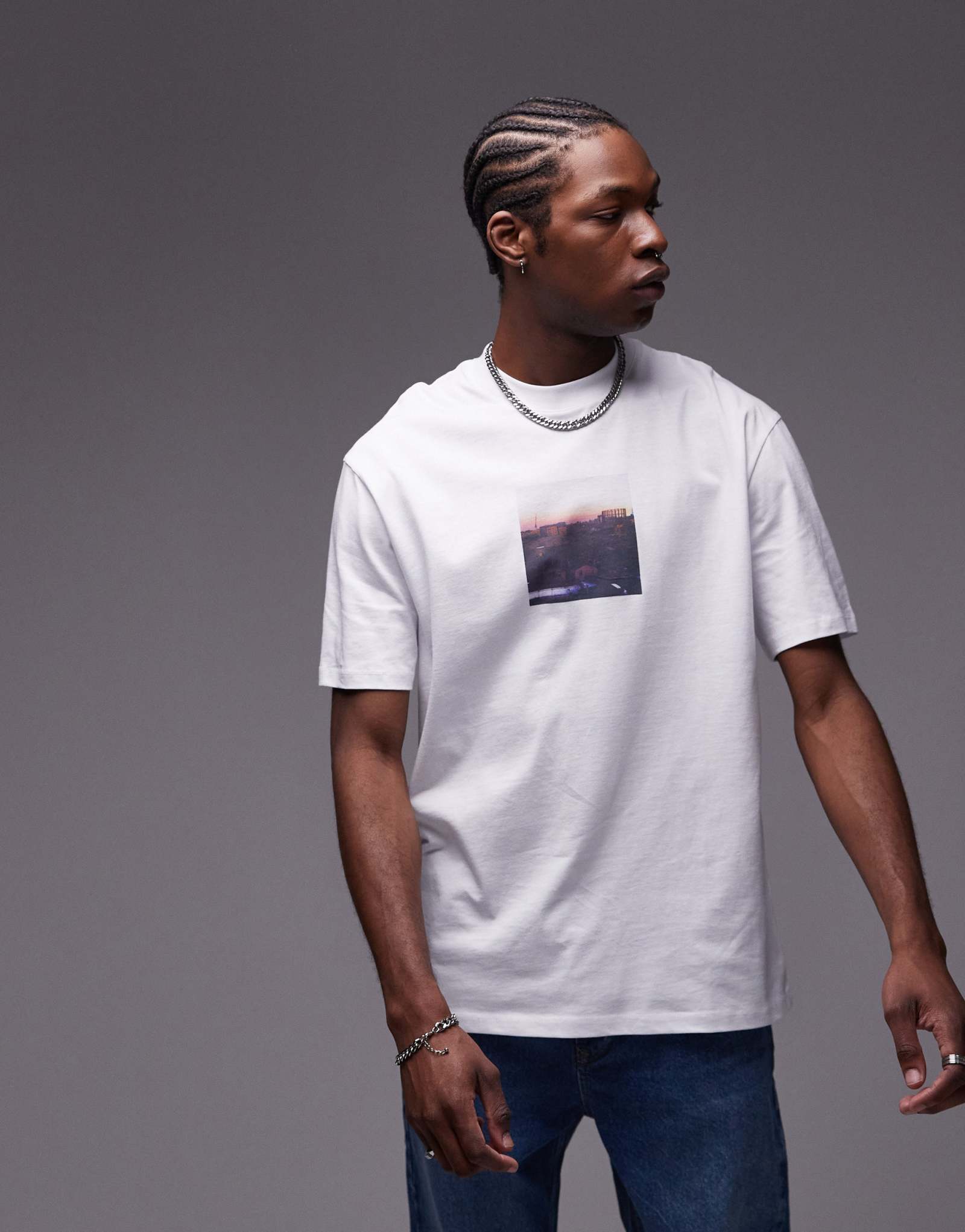 Футболка Topman oversize fit с нашивкой Hackney skyline белого цвета