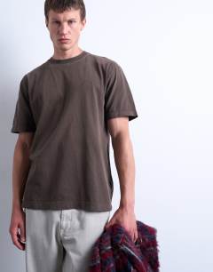 Premium oversized fit t-shirt with nowhere embroidery in washed brown