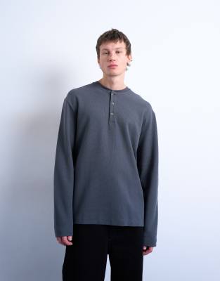 Topman premium relaxed fit heavyweight waffle knit henley top in gray