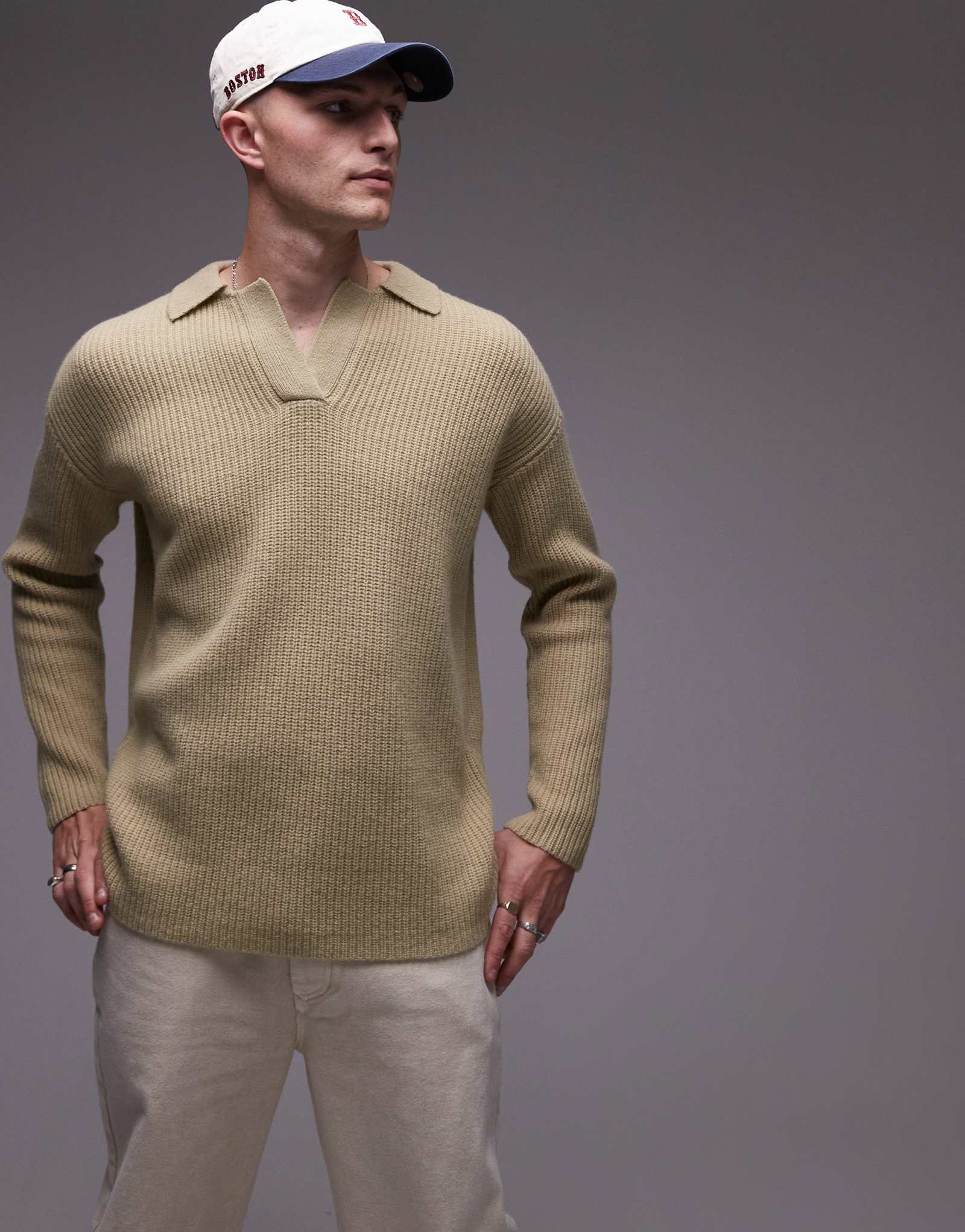 Свитер с открытым воротом из овечьей шерсти Topman свободного кроя цвета хаки