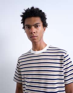 Model wearing Premium relaxed fit stripe t-shirt in navy