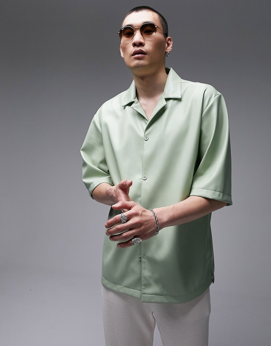 Premium short sleeve relaxed fit faux leather revere shirt in sage-Green