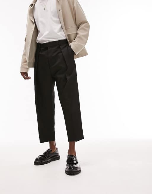 Topman – Pronounced – Czarne spodnie z krótszymi nogawkami i dużymi plisami z diagonalu