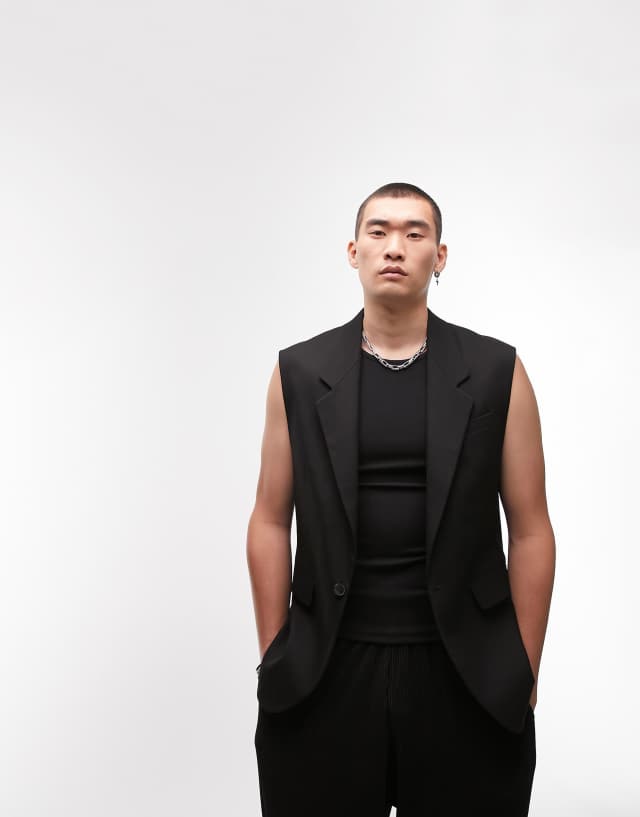 Topman pronounced twill sleeveless blazer in black