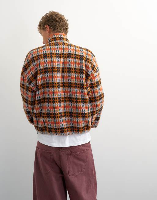 Topman pull coupe courte carrée à col cheminée zippé 1/4 en imitation peau de mouton à carreaux orange, 4 de 5