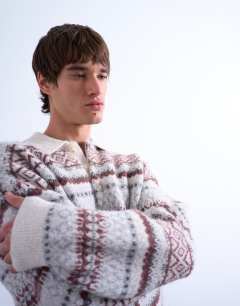 Model wearing Regular fit fairisle stripe knitted polo in ecru