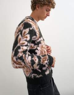 Model wearing Regular fit paisley brushed knitted cardigan in black