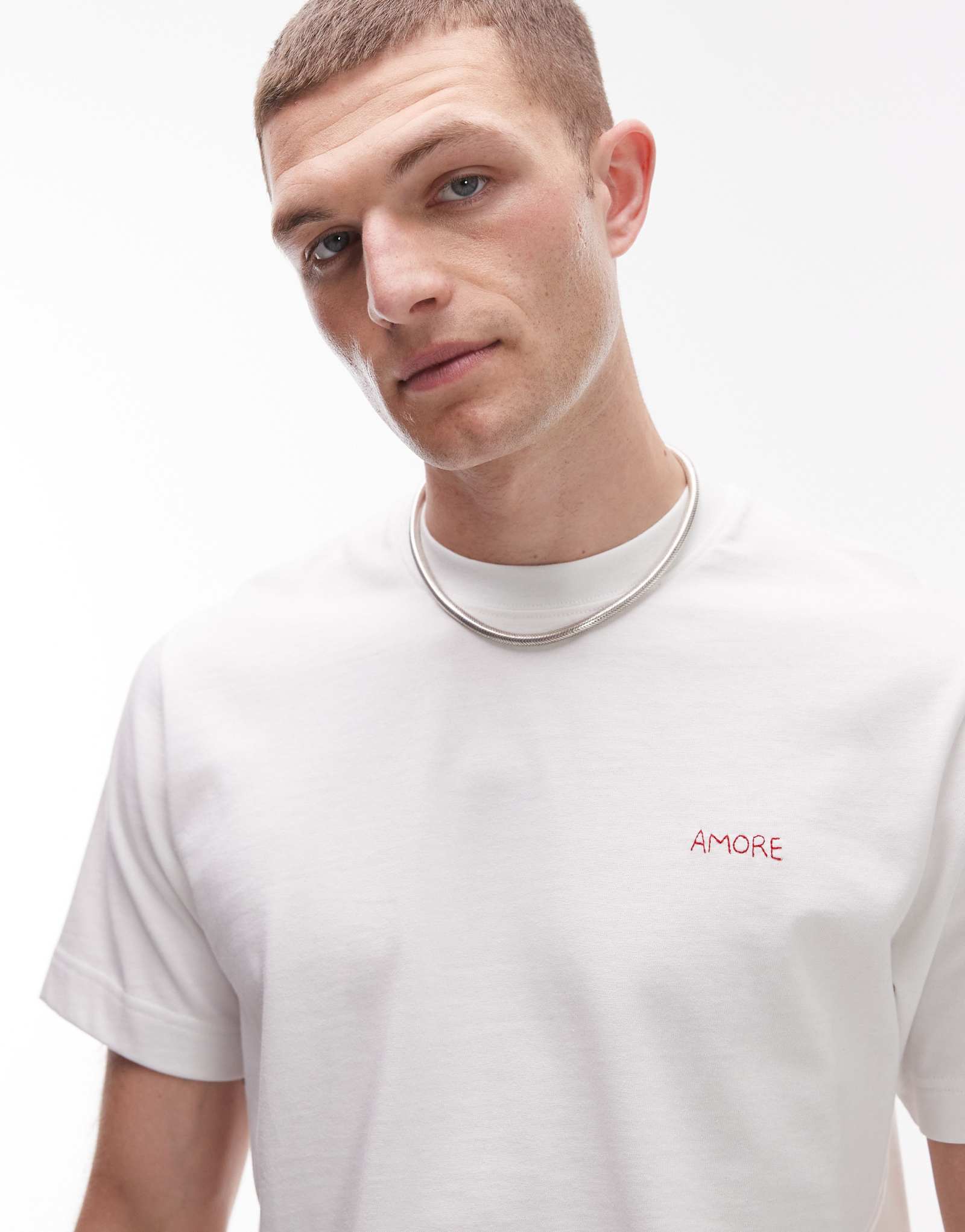 Футболка Topman regular fit с вышивкой Amore цвета экрю