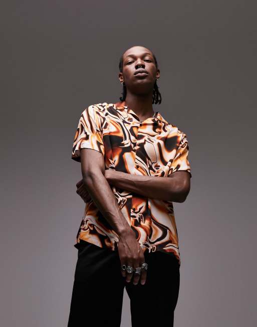 Topman - Regular overhemd van viscose met korte mouwen, reverskraag en print in zwart met oranje