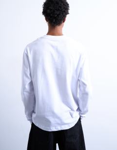 Model wearing Relaxed cropped fit long sleeve t-shirt in white