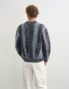 Model wearing Relaxed fit abstract stripe knitted cardigan in dark grey