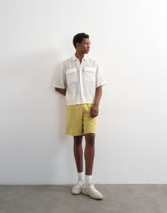 Relaxed fit bermuda jogger short in washed yellow