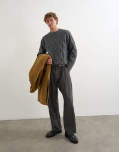 Relaxed fit cable knitted jumper in charcoal