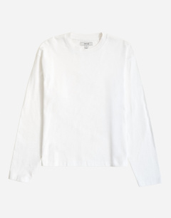 Model wearing Relaxed fit crop long sleeve t-shirt in white