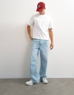Model wearing Relaxed fit crop t-shirt in white