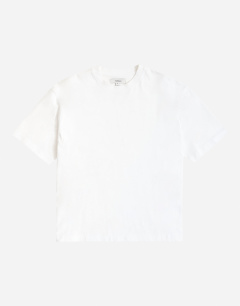 Model wearing Relaxed fit crop t-shirt in white