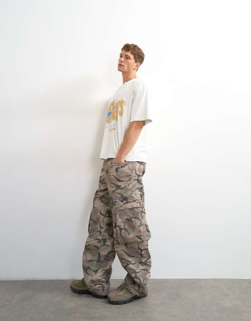 Topman relaxed fit cropped T-shirt med vintage rays-print og slidt effekt i ivory, 3 af 5