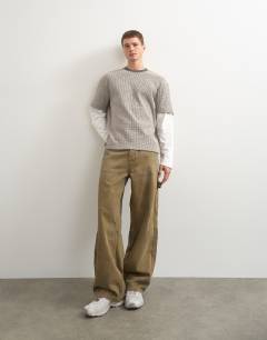 Model wearing Relaxed fit double layered waffle t-shirt in oatmeal