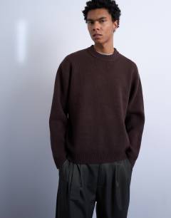 Relaxed fit knitted crew neck jumper in brown