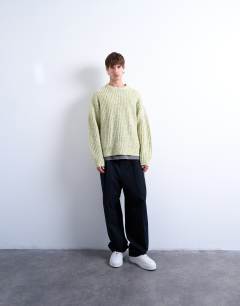 Model wearing Relaxed fit knitted jumper with nep in green