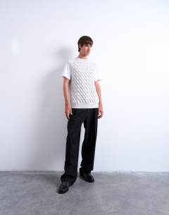 Model wearing Relaxed fit knitted pleat tank in grey
