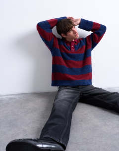 Model wearing Relaxed fit knitted stripe polo jumper in burgundy