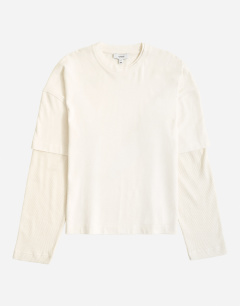 Model wearing Relaxed fit layered t-shirt with waffle sleeve in ecru