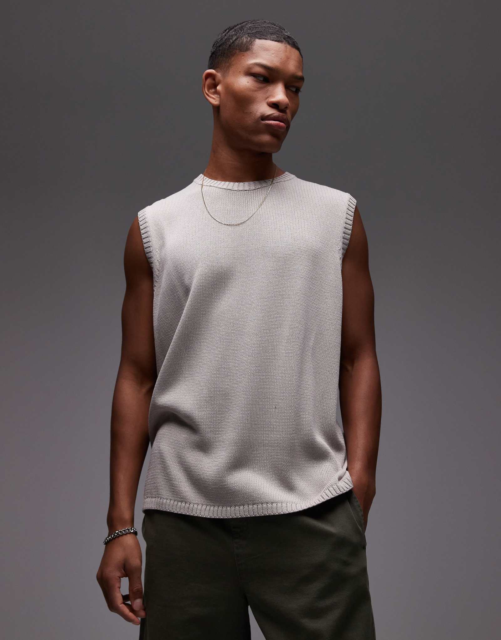 Легкий вязаный жилет свободного кроя Topman серого цвета