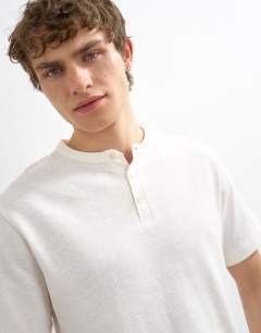 Model wearing Relaxed fit linen mix henley t-shirt in ecru