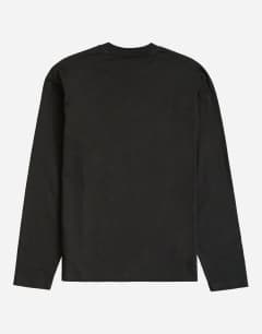 Model wearing Relaxed fit long sleeve t-shirt in black
