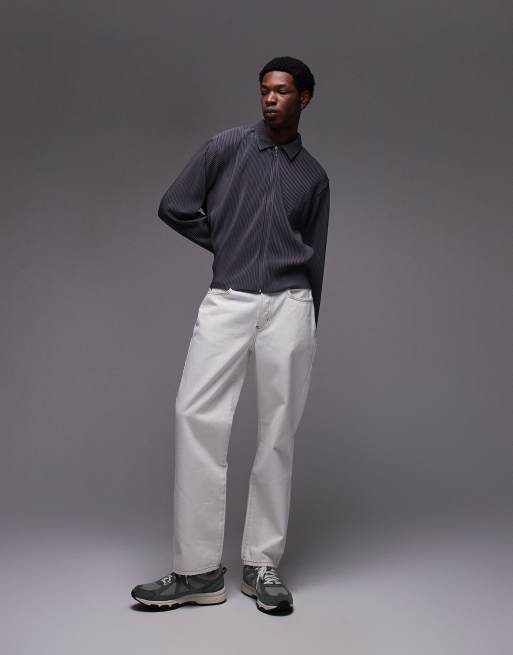 Topman relaxed fit long sleeve zip up plissé polo shirt in charcoal, 4 of 4