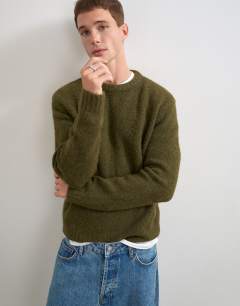 Model wearing Relaxed fit loose knit jumper in khaki