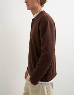 Model wearing Relaxed fit rib henley in brown