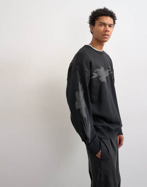 Topman – Relaxed-Fit-Sweatshirt in verwaschenem Schwarz mit digitalem Blumenprint auf Brust und Rücken - view 1