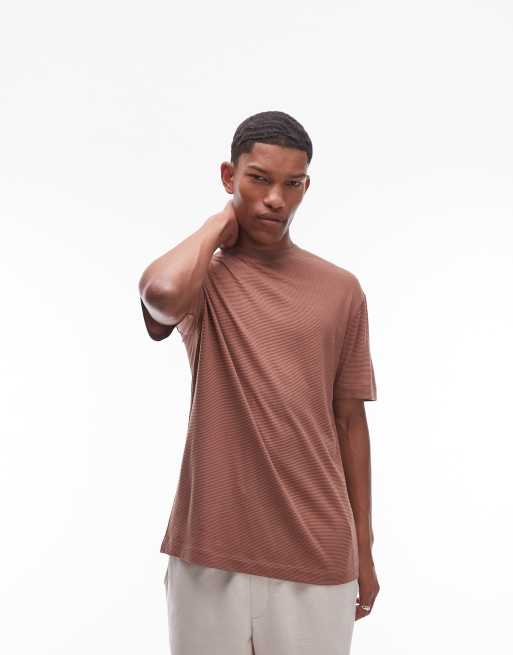 Topman – Relaxed-Fit-T-Shirt in Braun mit schmalen Streifen