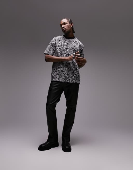 Topman relaxed fit t-shirt with all over leopard print in black, 3 of 4