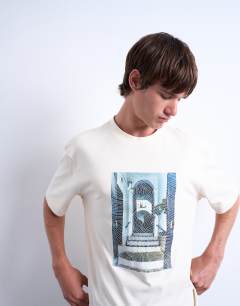 Model wearing Relaxed fit t-shirt with doorway image print and embroidery in ecru