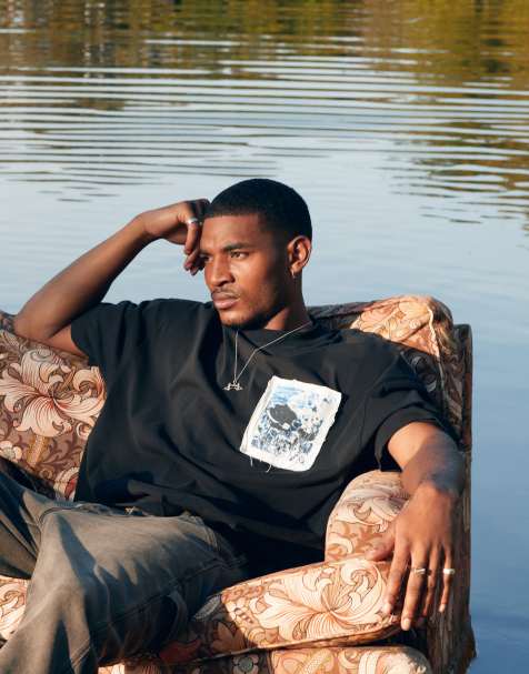 Topman relaxed fit t-shirt with front and back floral canvas patches in black - view 1